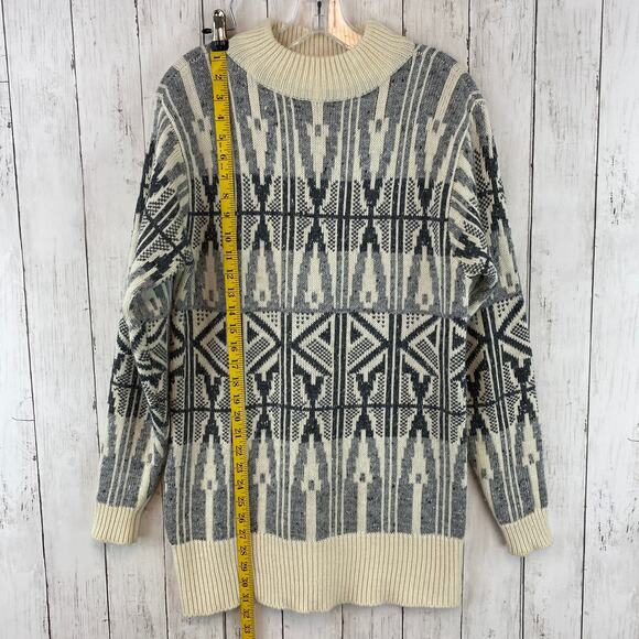 VTG Liz Claiborne Cream/Gray Print Wool Blend Mock Neck Tunic Sweater Size Small - Picture 4 of 11